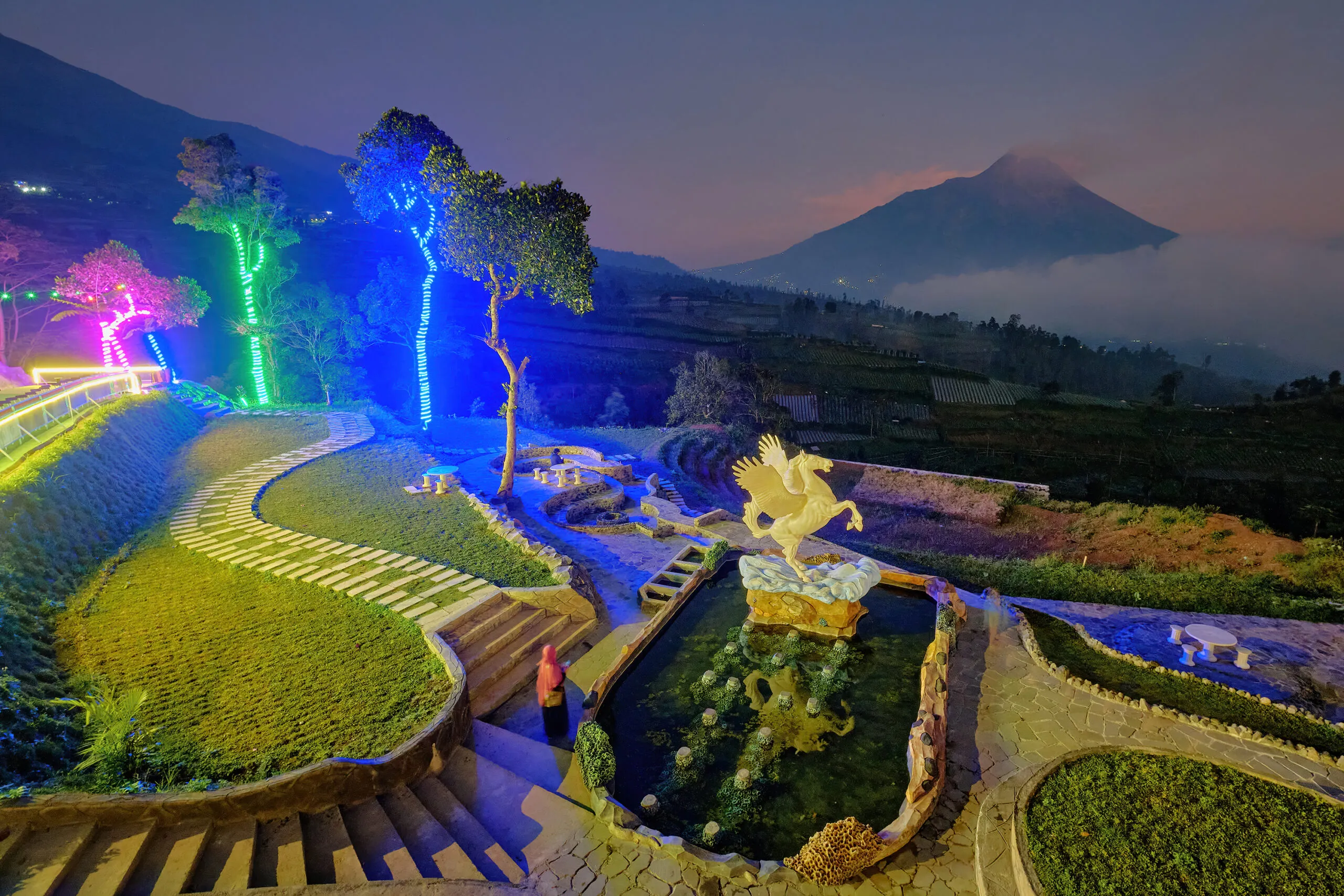 Destinasi Wisata Magelang dengan Pemandangan Luar Biasa Tol Khayangan Sawangan